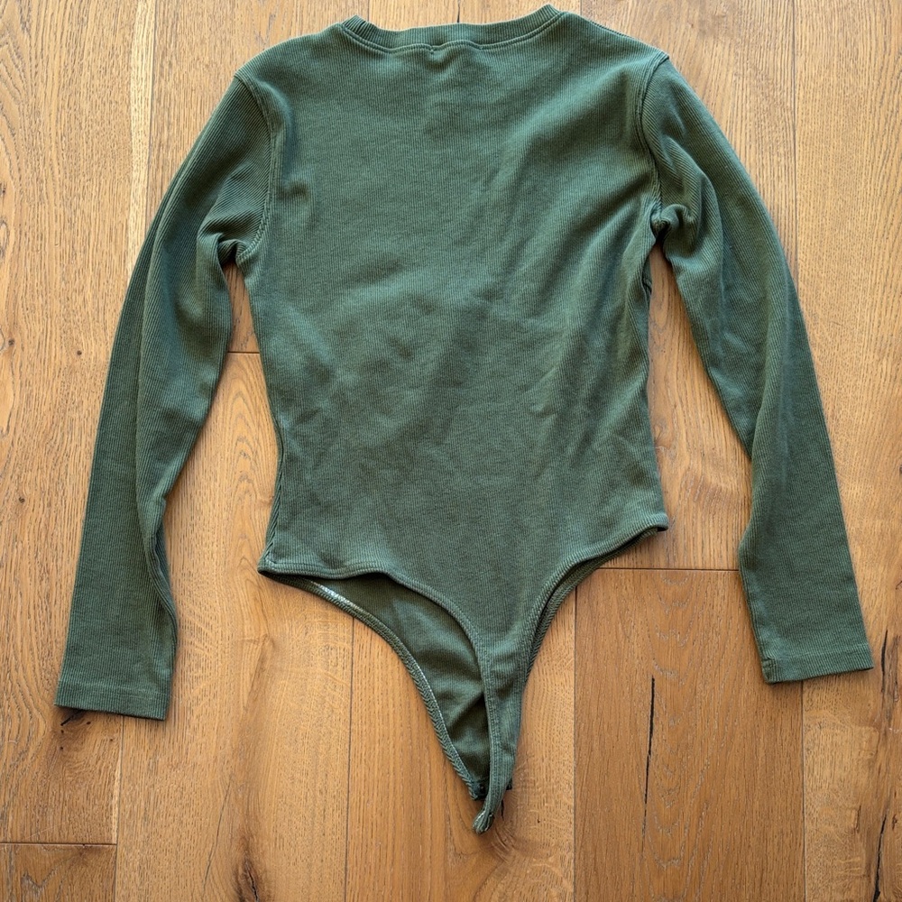 Missguided Olive Ribbed Top - Picture 3 of 3